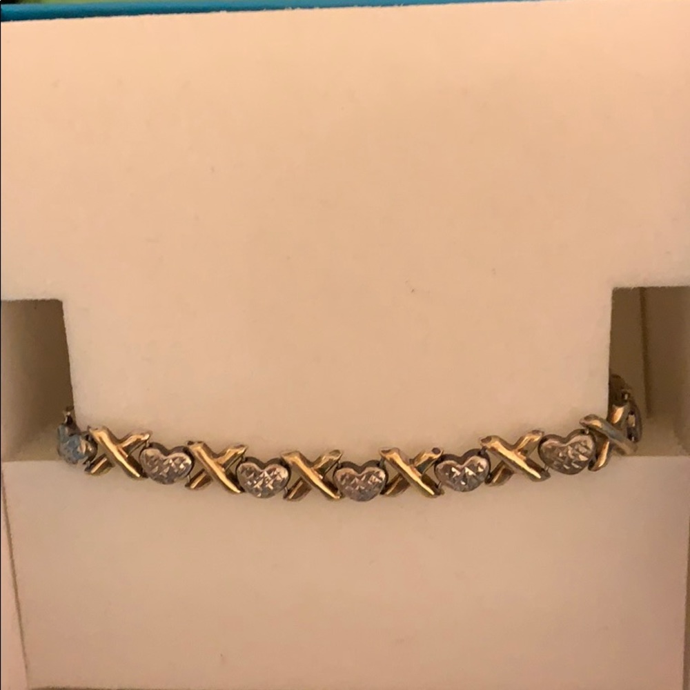 XO bracelet
